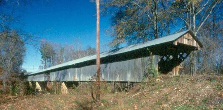 The Nectar Covered Bridge over the Locust Fork, before its 1993 destruction